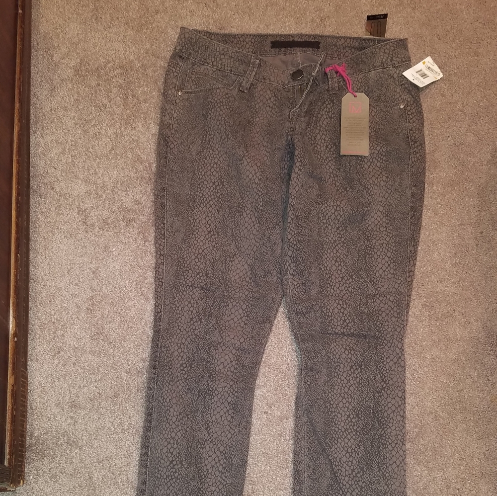 Jeans - Picture 2 of 3